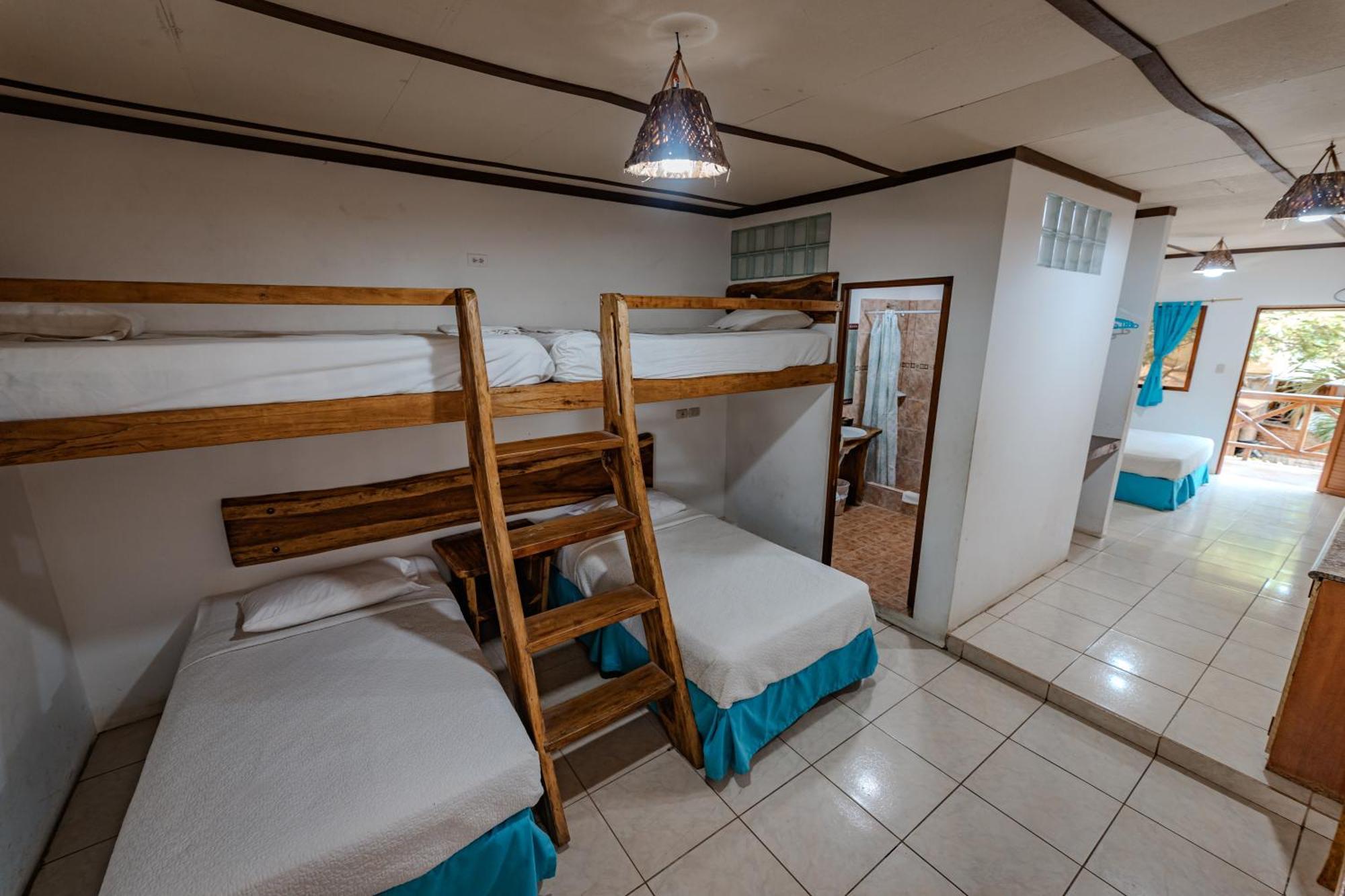 Hotel Nantu Hosteria Puerto Lopez Exterior photo
