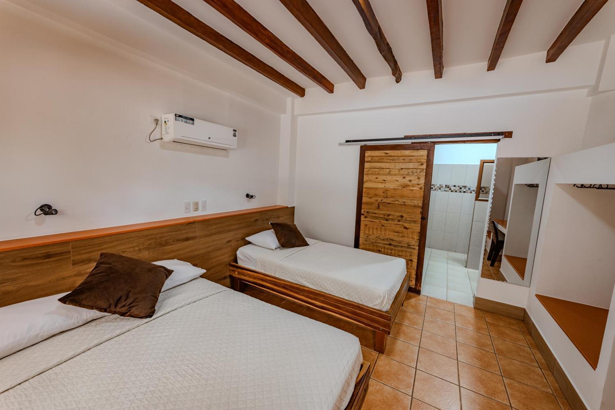 Hotel Nantu Hosteria Puerto Lopez Exterior photo