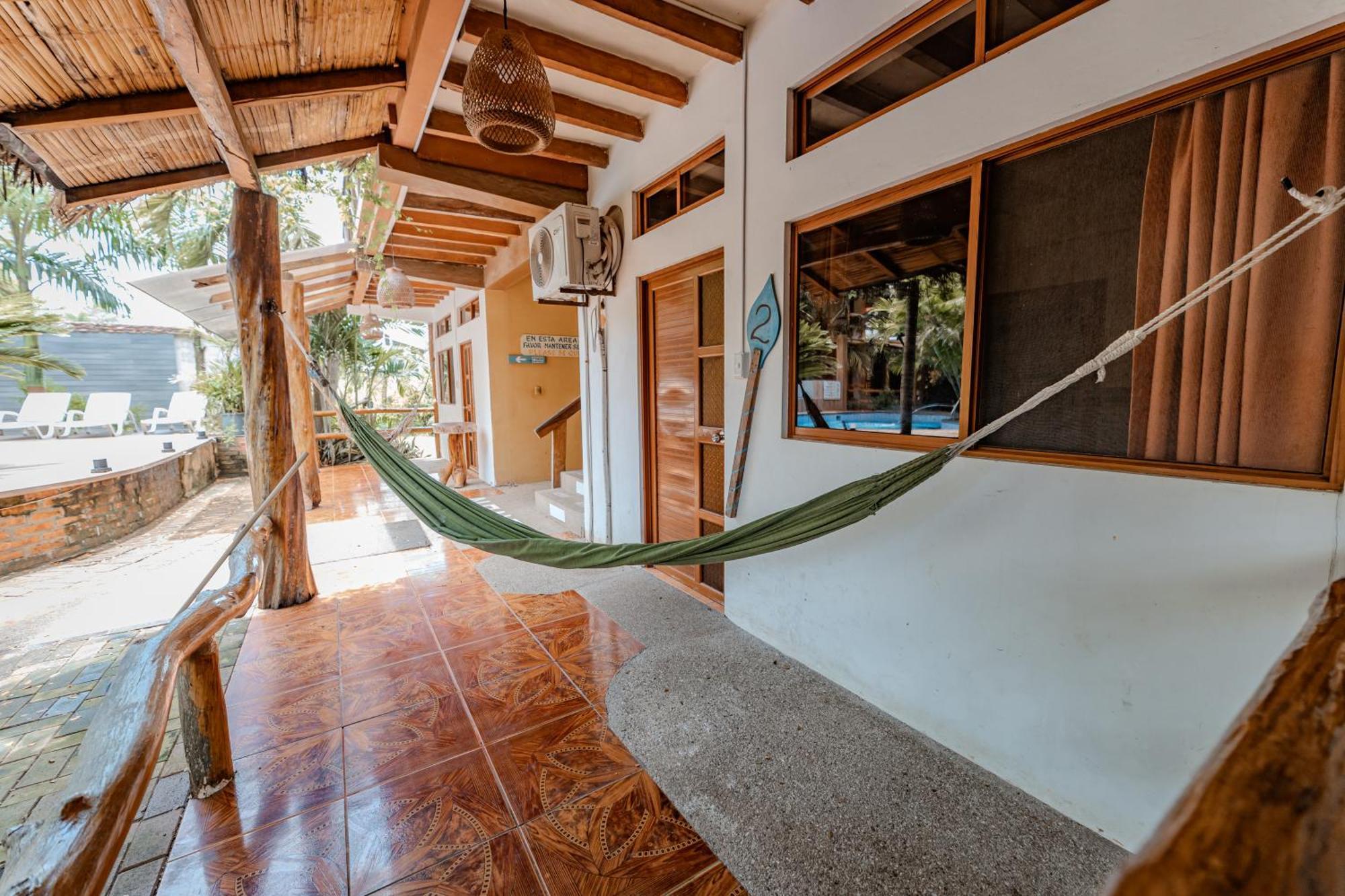 Hotel Nantu Hosteria Puerto Lopez Exterior photo